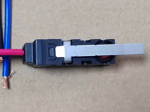 1PCS  Miniature Basic Switch  D2VW-5L1-1M D2VW5L11M