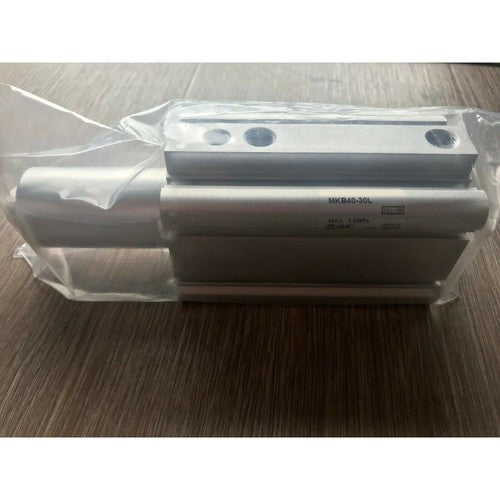 ONE  SMC MKB40-30L Rotary clamping rotary cylinder Free shipping