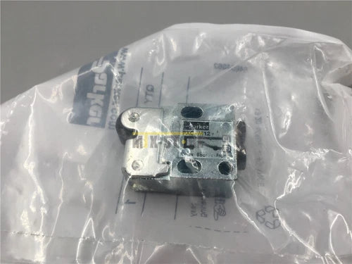 1pcs     PXC-M121 pneumatic switch