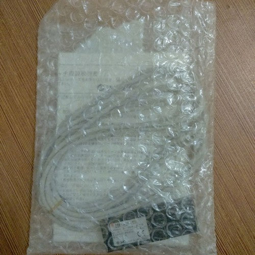 ONE  SMC ZSE1-00-15L Pressure Sensor ZSE1-00-15L Free shipping