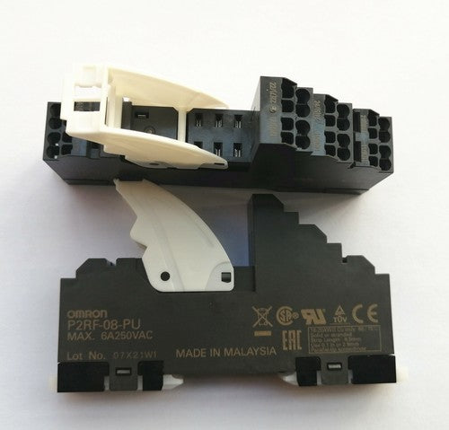 1pc P2RF-08-PU Omron Relay Base max 6A 250VAC