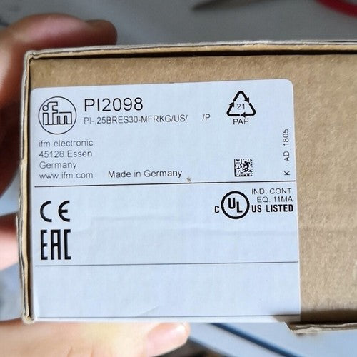 For IFM PI2098  pressure sensor Free Shipping