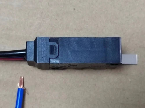 1PCS  Miniature Basic Switch  D2VW-5L1-1M D2VW5L11M