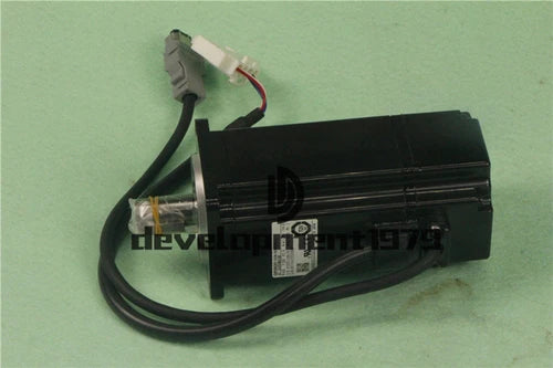 1Pcs   Motor   R88M-W40030H-S1