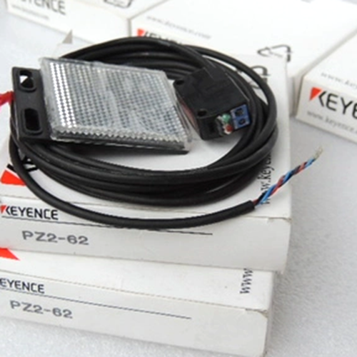 KEYENCE PZ2-62 Photoelectric Sensor