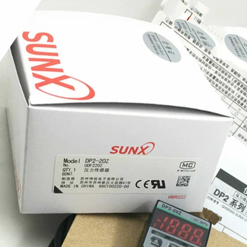 DP2-20Z  For Panasonic SUNX Pressure Sensors DP220Z In Box #P