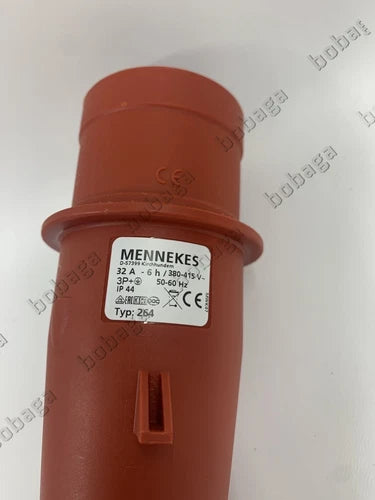 1PCS    TYP:264 32A   INDUSTRIAL PLUG