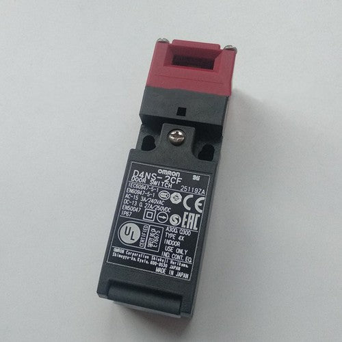 1PC D4NS-2CF D4NS2CF DOOR SWITCH IN BOX -OMRON  FREE SHIPPING