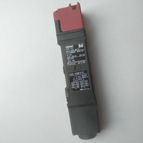 1PCS OMRON  safety door switch D4SL-N2NFA-D FAST SHIP