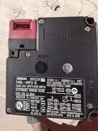 1 pcs safety door switch D4NL-4HFG-B