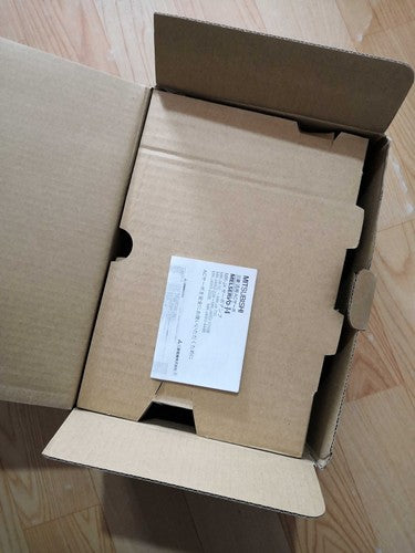 ONE  Mitsubishi servo driver MR-J2S-700B-RC304U135 IN BOX free shipping