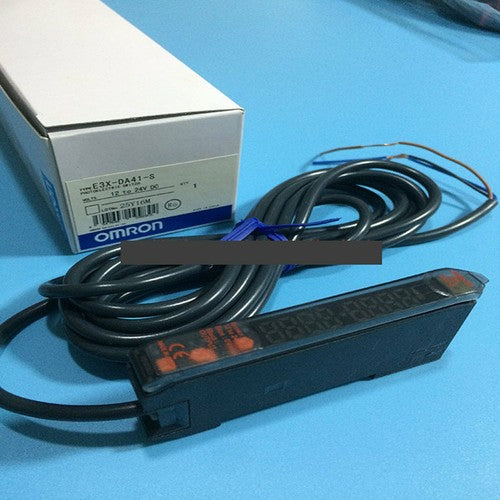 1PC  Omron E3X-DA41-S Photoelectric Switch free shipping