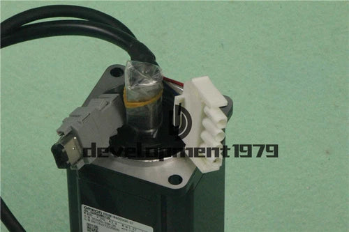 1Pcs   Motor   R88M-W40030H-S1