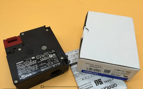 1Pc OMRON  D4NL-4CFA-B D4NL4CFAB One year warranty FREE SHIPPING
