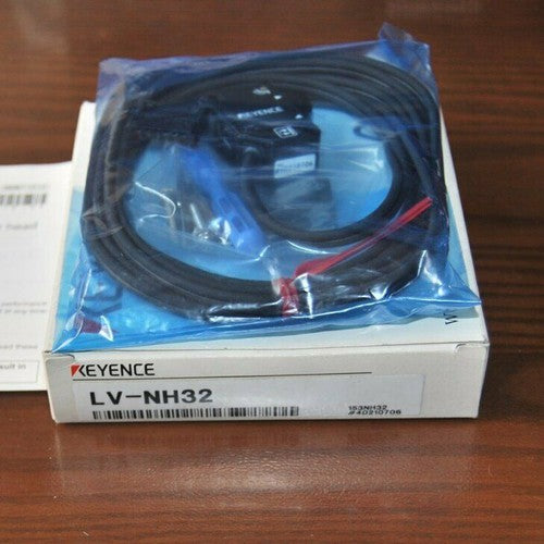 one  keyence in box Digital laser sensor LV-NH32 one Year Warranty