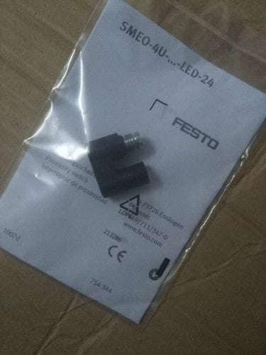 1 PCS FESTO SMEO-4U-S-LED-24-B 151526 Proximity switch