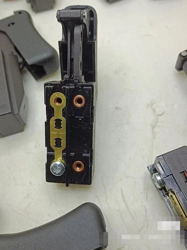 1pc    Switch N831079   BGV-1115 15A 125-250VAC