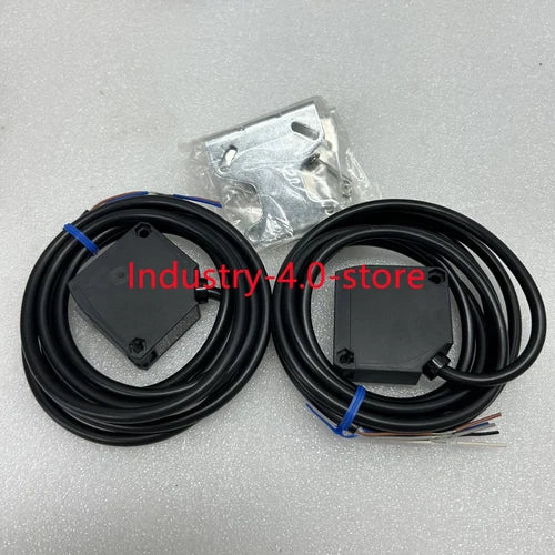 1PCS  E3JK-TR11 2M   Sensor