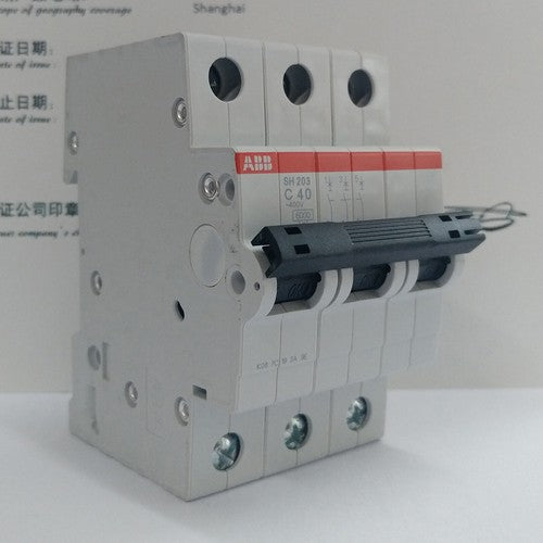 one  ABB Miniature Circuit Breaker Air Switch SH203-C40 3P40A Free shipping