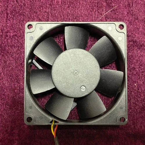 1 PCS Fan  0.50A 8025 8CM 3 pin cooling fan DA08025B12UF DC12V