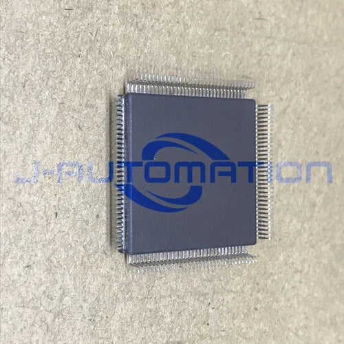1PCS   FREESCAL 0720+ QFP-132 MC68EC030FE40C