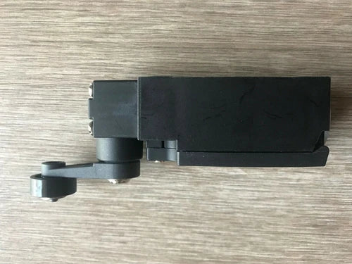 1PC  D4N-1120 D4N1120  LIMIT SWITCH