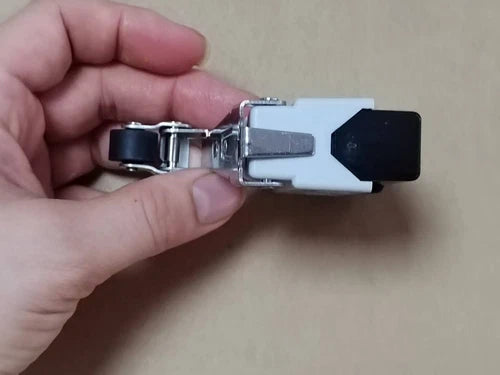 1PCS   LIMIT SWITCH - TZ-7144 TZ7144