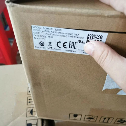 1PCS   DELTA ECMA-K11320RS Servo Motor ASD-A2 Series PLC Free delivery