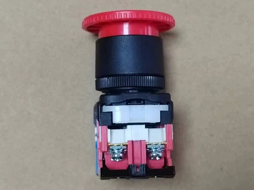 1PCS Red - AR22V2R-11R AR22V2R11R  Pushbutton