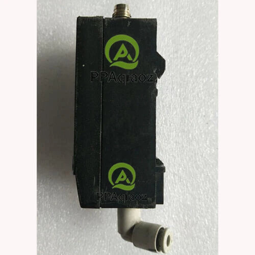 1PC  FESTO SDE1-V1-G2-H18-C-P1-M8 192034 Pressure Switch ping