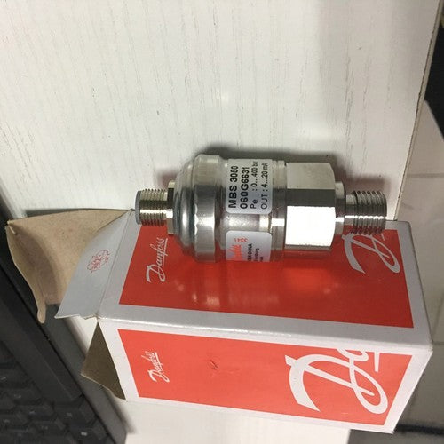One  pressure transmitter For Danfoss MBS 3050 060G6631 Free Shipping
