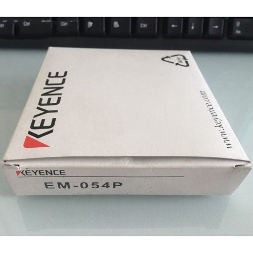 ONE  keyence in box EM-054P Proximity Sensor EM-054P spot stock