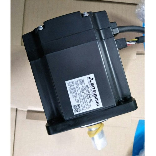 ONE  Mitsubishi Servo Motor HC-UFS43-S2 HC-UFS43-S2 free shipping