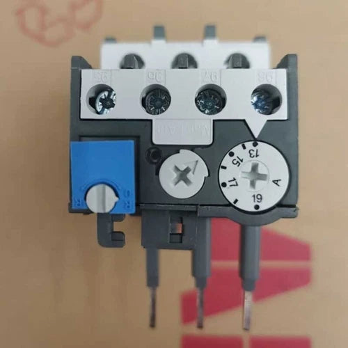 1PC    Thermal Overload Relay TA25DU-4.0M