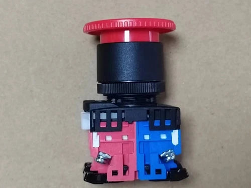 1PCS Red - AR22V2R-11R AR22V2R11R  Pushbutton