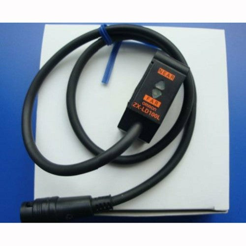 1PC OMRON  ZX-LD100L Smart laser Sensor ZXLD100L 1 year warranty