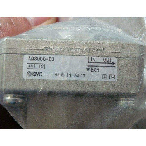 ONE SMC AQ3000-03 Exhaust Valve  AQ3000-03 Free shipping