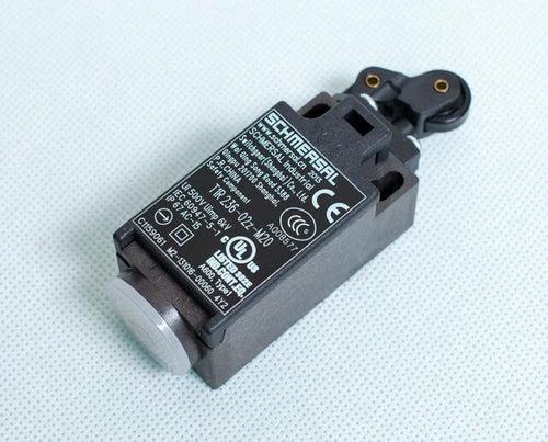 1pc  Limit switch  T1R 236-02Z-M20