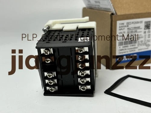1X   temperature controller E5CCRX2ASM000 E5CC-RX2ASM-000