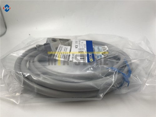 1PC  Omron Limit Switch D4C-4232 D4C4232