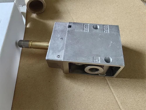 1PC  PLC Solenoid Valve MFH-3-1/8 7802