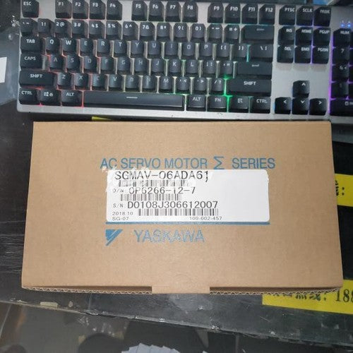 1ps  yaskawa Servo SGMAV-06ADA61 in box Fast Delivery