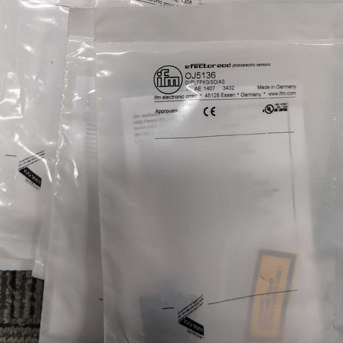 For IFM OJ5136  photoelectric sensor Free Shipping