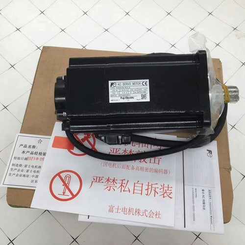 One  Servo Motor For FUJI GYS751D5-RC2-B Free Shipping