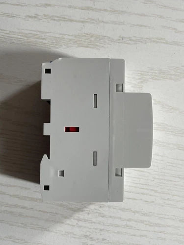 1 PCS  NCH8-40/20 40A    Contactor