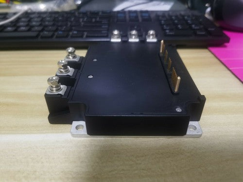 ONE  Mitsubishi PM200CL1A060 Module Free Ship