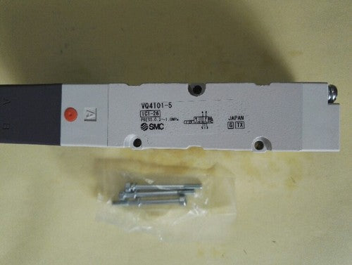 1 pcs SMC VQ4101-5 solenoid valve