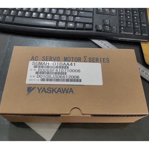 1ps  yaskawa SGMAH-01BAA41 servo motor in box Fast Delivery