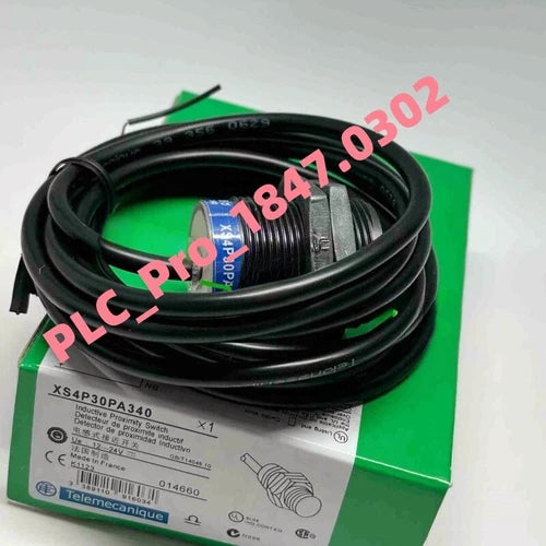 1PCS   Schneider XS4P30PA340 Proximity switch sensor Fast delivery