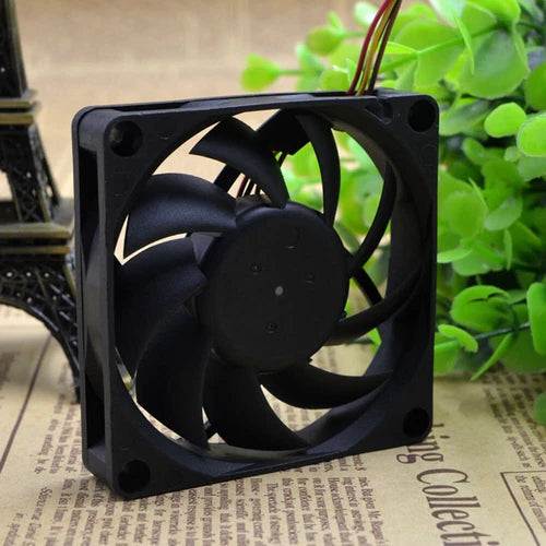 1PC For 4pin PWM Cooling Fan    PVA070E12N 12V 0.45A 70*70*15mm